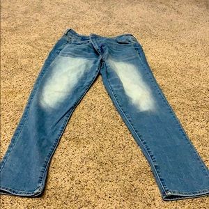 Light wash hi-rise jegging